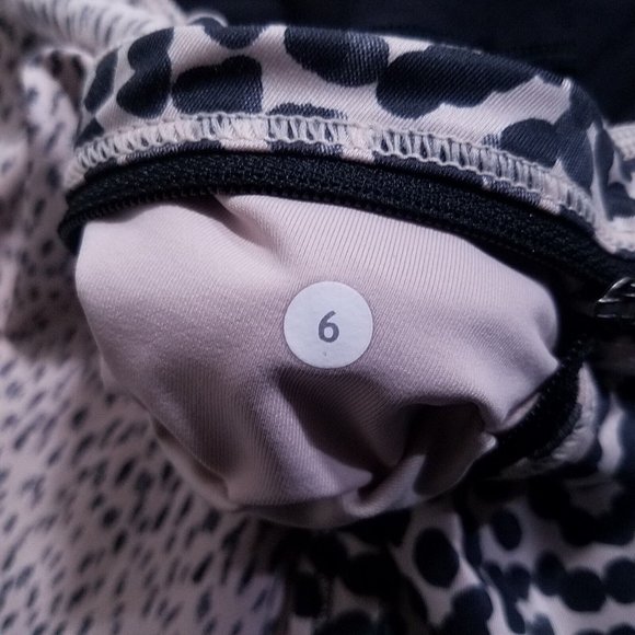 Lululemon Wunder Under Beige Polka Dot Yoga Crop Leggings Size 6 Small Pants - Picture 5 of 9